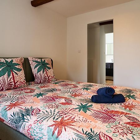Le Rempart Harmonieux - Triplex Au Pied De La Cite Apartamento Carcassonne Exterior foto